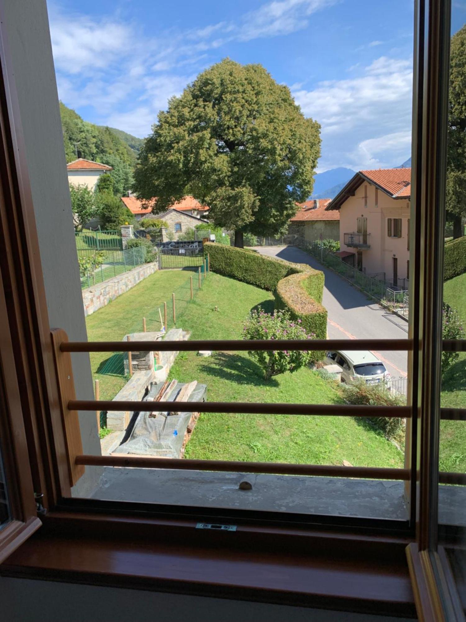 Casa Savina - Stupenda Vista Lago E Monti Plesio Eksteriør billede