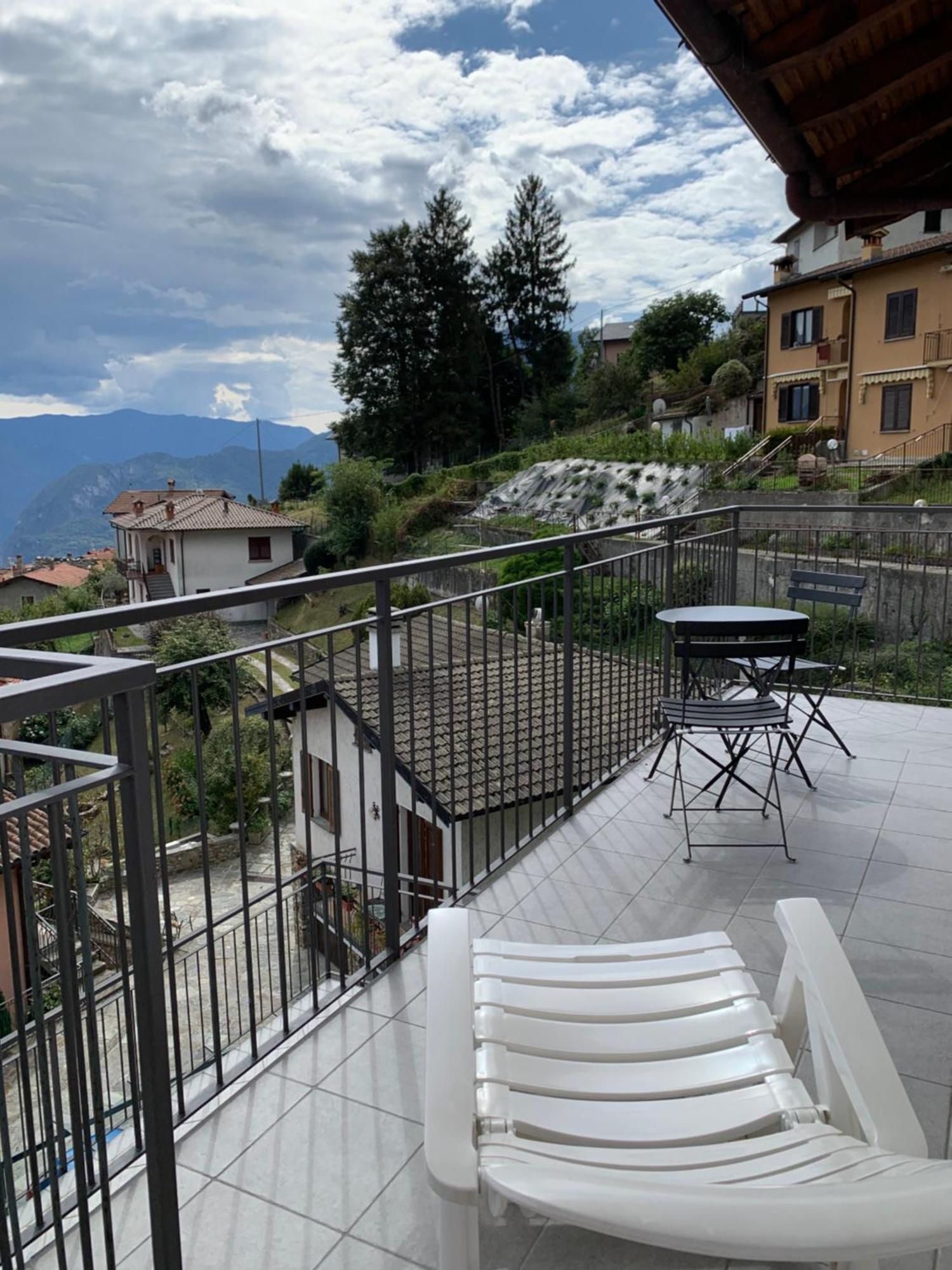 Casa Savina - Stupenda Vista Lago E Monti Plesio Eksteriør billede